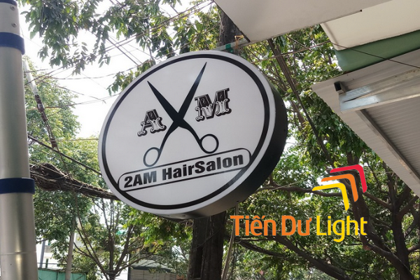 Bảng hiệu treo 2 mặt được nhiều người lựa chọn