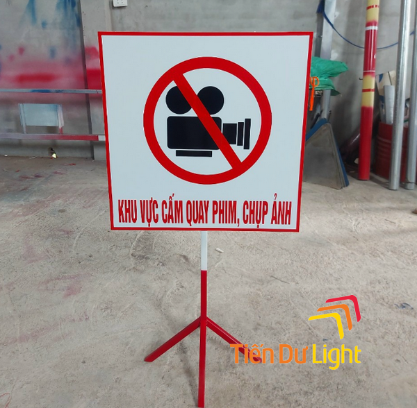 Chi phí làm biển cấm quay phim chụp ảnh