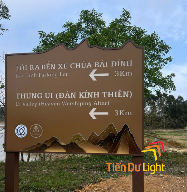 Biển chỉ dẫn dạng hộp sang trọng, thu hút