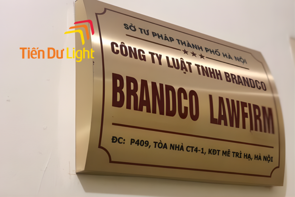 Biển tên công ty luật inox ăn mòn