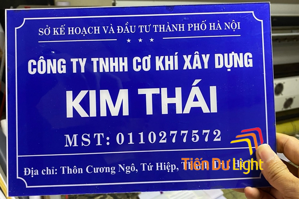 Biển công ty màu xanh có đặc điểm gì?