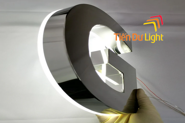 Phân loại chữ inox chân mica