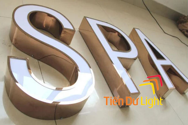 Thi công chữ mica hông inox giá tốt, đẹp và bền cho mọi công trình