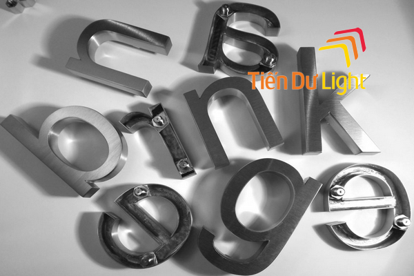 Vì sao chữ nổi inox 304 luôn được doanh nghiệp cao cấp lựa chọn?