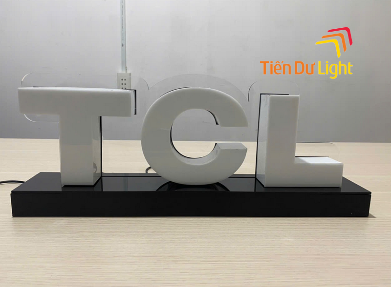 Mẫu chữ sáng đèn nổi bật, thu hút từ xa