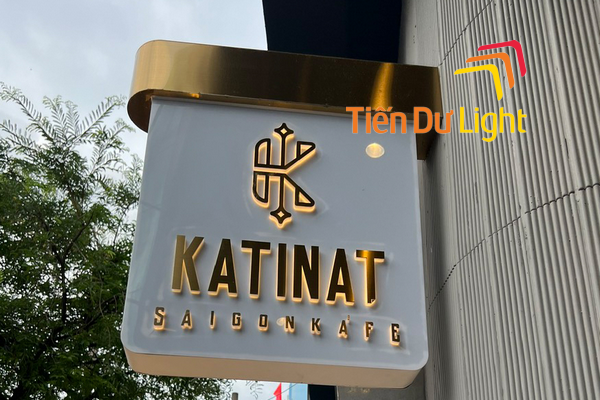 Hộp đèn chữ nổi quảng cáo: Đẹp – bền – sáng ấn tượng