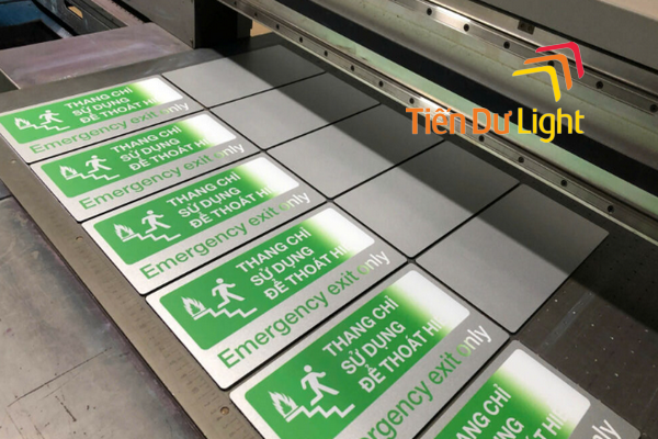In UV phẳng giá rẻ tiết kiệm chi phí