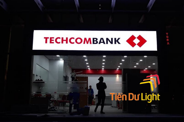 Chi phí làm bảng hiệu hộp đèn TPHCM