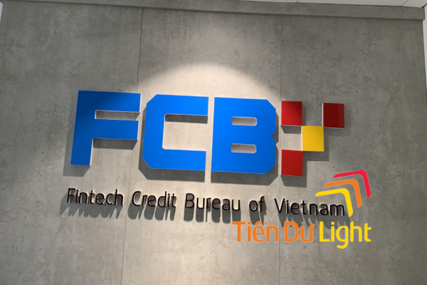 Lý do nên làm logo mica dán tường
