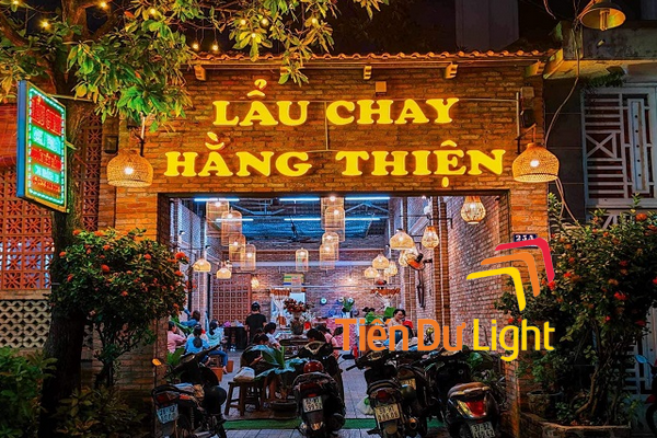 Bảng hiệu thực phẩm chay đẹp, thu hút khách từ xa