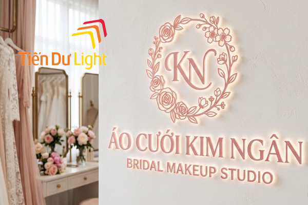 Bảng hiệu trang điểm có đa dạng kiểu dáng, màu sắc