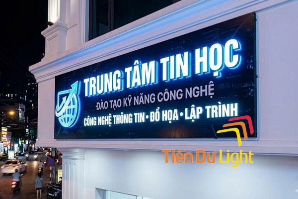 Bảng hiệu trung tâm tin học: Đẹp, bền và thu hút học viên