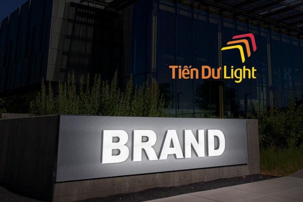 Chữ nổi mica gắn LED được ứng dụng phổ biến