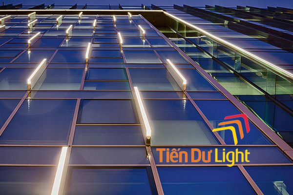 Đèn LED thanh ngoài trời thu hút từ xa cho mặt tiền