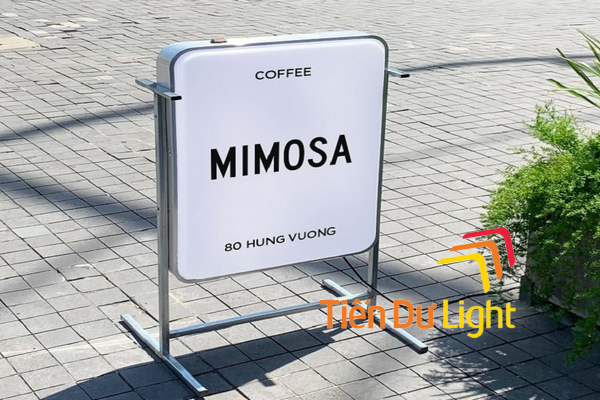 Hộp đèn mica có chân – “Vũ khí” quảng cáo hút mắt mọi ánh nhìn