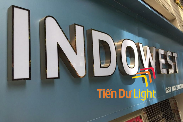 Lắp đặt chữ nổi inox lọng viền: 