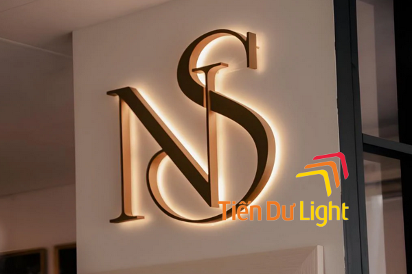 Đẳng cấp từ mọi góc nhìn: Sức hút của logo hắt sáng chân cao cấp