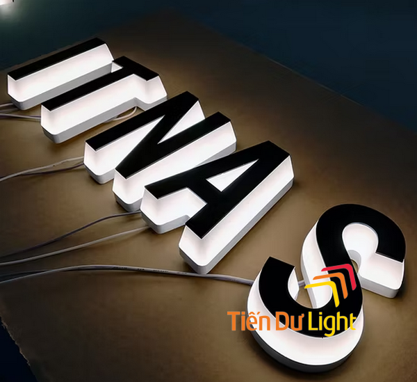 Mica ứng dụng phổ biến làm chữ nổi quảng cáo