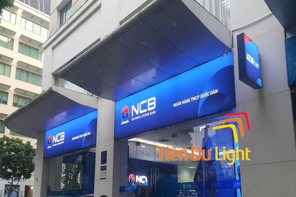 Biển ngân hàng có nhiều loại khác nhau