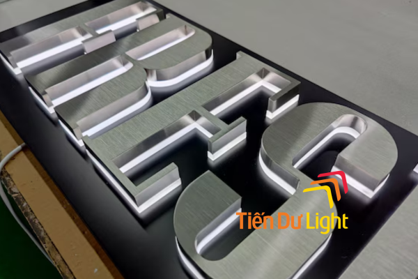 Mẫu bảng hiệu chữ nổi inox đẹp, được ưa chuộng nhất hiện nay