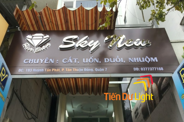 Gợi ý phối màu nâu cho bảng hiệu