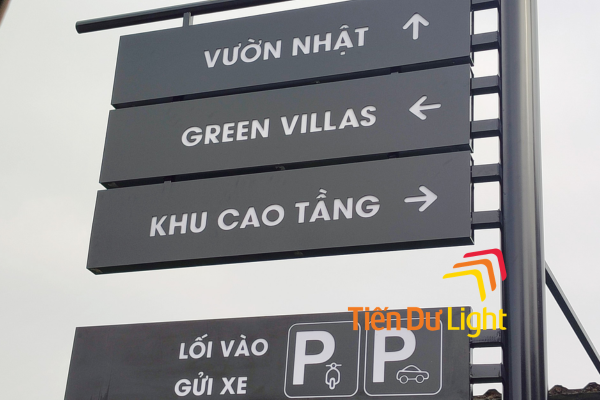 Biển chỉ dẫn ngoài trời dẫn lối chính xác, nâng tầm không gian