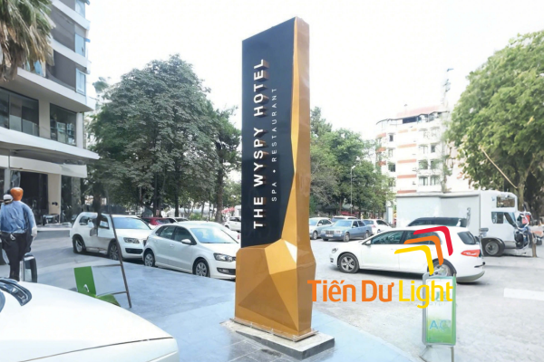 Biển Pylon khách sạn bền đẹp, thi công nhanh