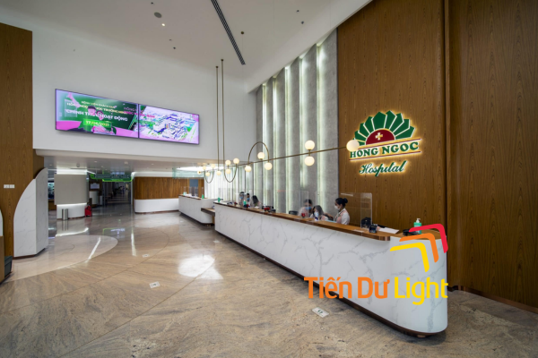 Màn hình Digital Signage tại hành lang bệnh viện