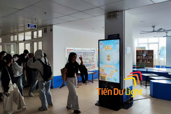 Digital Signage trường học ngày càng được sử dụng rộng rãi