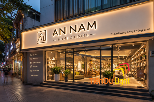 In bảng hiệu quảng cáo gần đây được nhiều người quan tâm