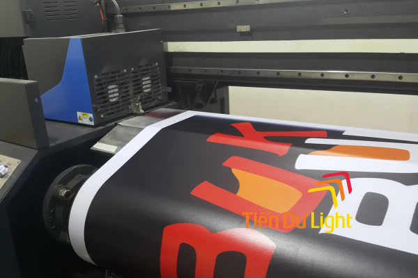 In hộp đèn quảng cáo đẹp giúp tăng nhận diện thương hiệu