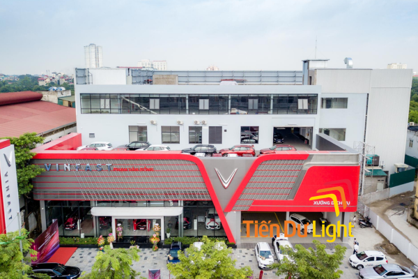 Làm mặt dựng showroom ở đâu uy tín?