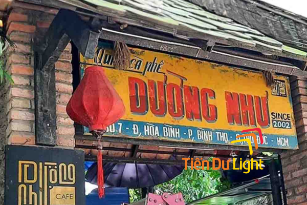 Bảng hiệu cổ điển tạo dấu ấn xưa