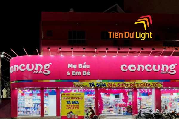 Thi công bảng hiệu Con Cưng đẹp, bền, nhận diện cao