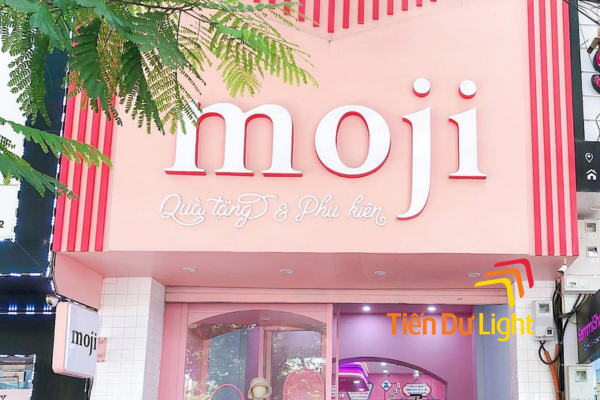 Làm bảng hiệu phụ kiện quà tặng đẹp, giá tốt, thi công trọn gói