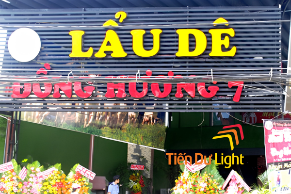 Biển quảng cáo quán dê thu hút khách hàng
