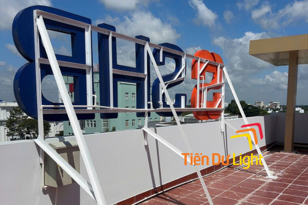 Biển quảng cáo rooftop chuyên nghiệp, bền đẹp, chuẩn kỹ thuật