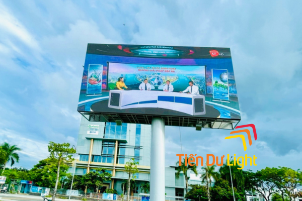 Màn hình led quảng trường: Bí quyết thu hút hàng nghìn ánh nhìn