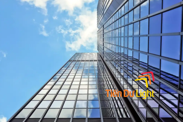Thi công Facade Lighting mặt dựng kính, tối ưu hiệu ứng ánh sáng