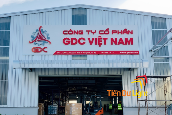 Tuổi thọ biển quảng cáo nhà máy bao lâu? Cách tăng độ bền