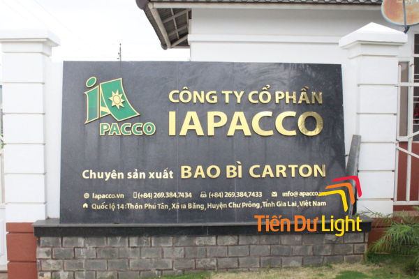 Bảng hiệu nhà máy carton góp phần khẳng định hình ảnh