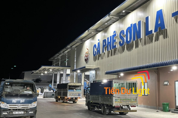 Mẫu bảng hiệu nhà máy chế biến cà phê hiện đại, tạo ấn tượng ngay