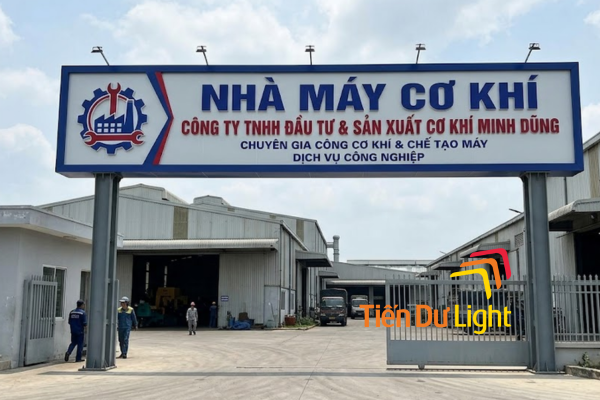Bảng hiệu nhà máy cơ khí được thi công chắc chắn, đảm bảo tính thẩm mỹ