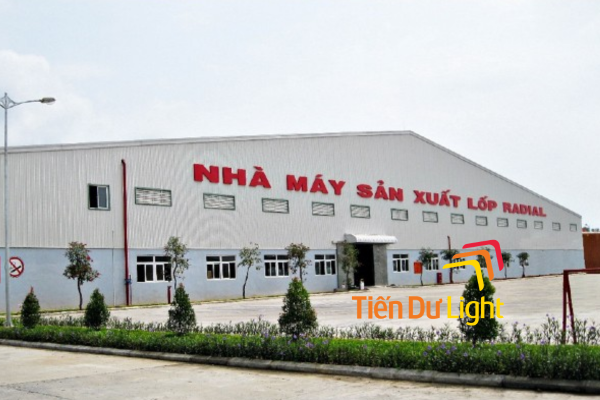 Bảng hiệu sản xuất lốp xe chuyên nghiệp, hiện đại