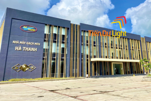 Bảng hiệu nhà máy sản xuất gạch men nổi bật, bền đẹp