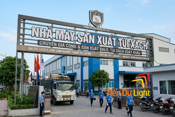 Bảng hiệu nhà máy sản xuất túi xách chuẩn nhận diện
