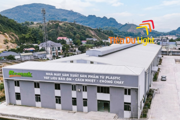 Bảng hiệu nhà máy sản xuất vật liệu cách nhiệt chuẩn nhận diện