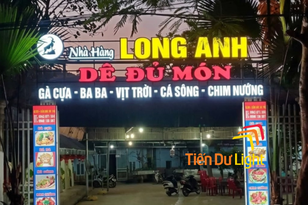 Bảng hiệu quán dê chữ nổi ấn tượng