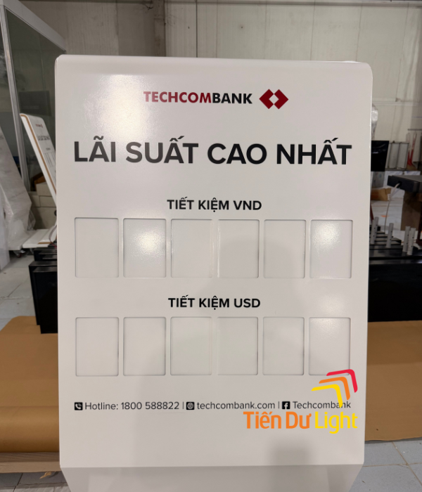 Biển lãi suất TPBank ngoài trời kích thước lớn có bánh xe