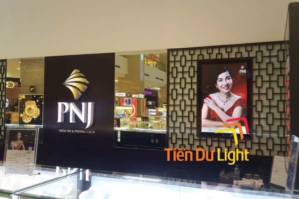 Hộp đèn quảng cáo showroom đẹp, nổi bật và thu hút khách hàng 